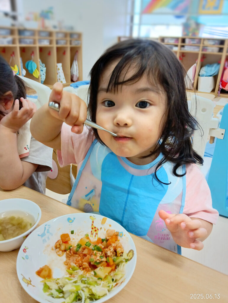 食育 栽培 収穫 ピーマン 給食 苦手克服 明石 保育園 おおぞら保育園 魚住 202506-5