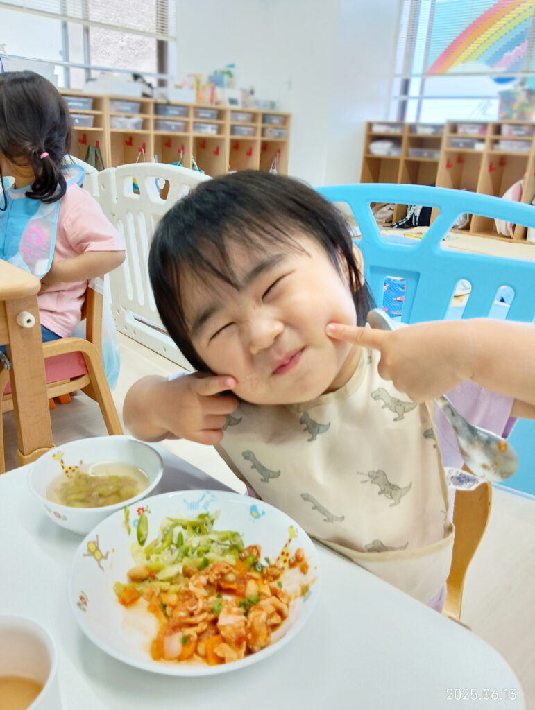 食育 栽培 収穫 ピーマン 給食 苦手克服 明石 保育園 おおぞら保育園 魚住 202506-6