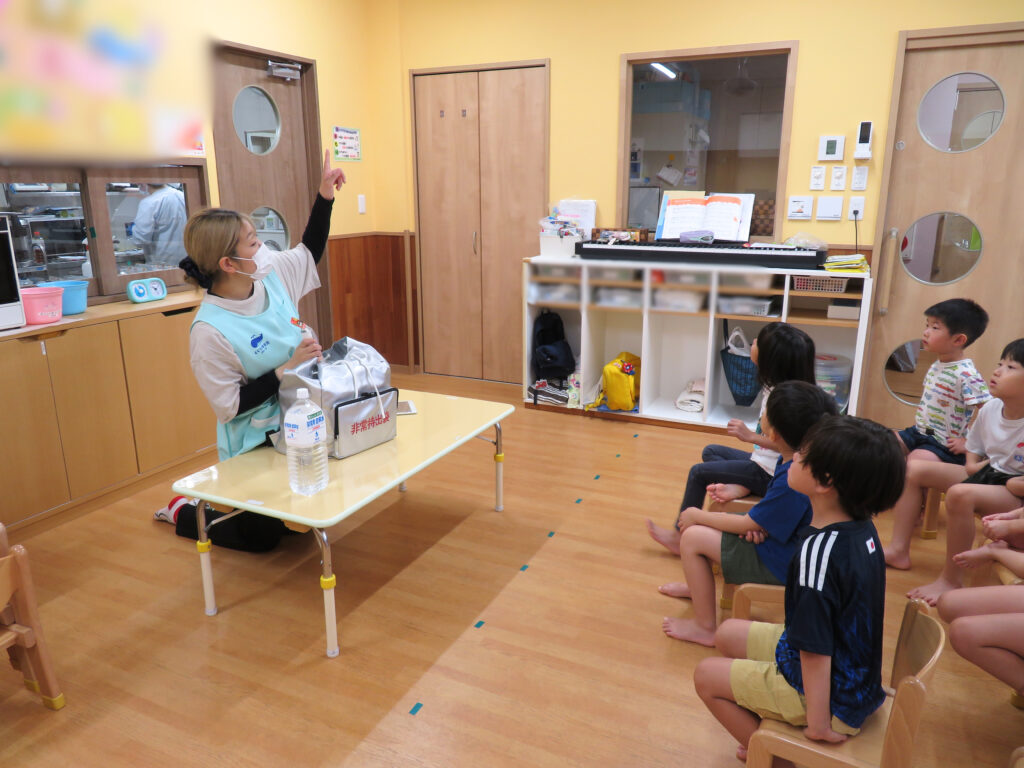 防災　避難訓練　非常食　伝言ダイヤル　保育園　大阪　くじら保育園　淀屋橋　4