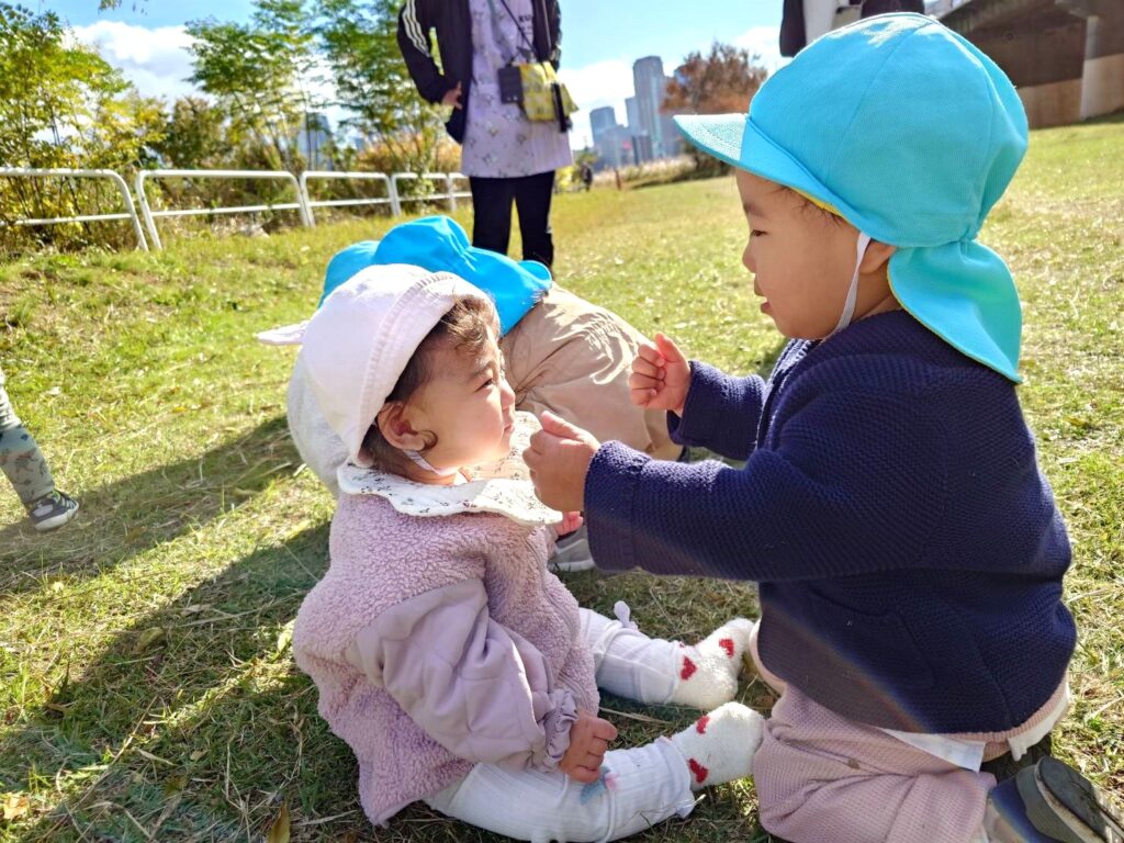 くじら保育園　淀川園　戸外遊び　202412-8