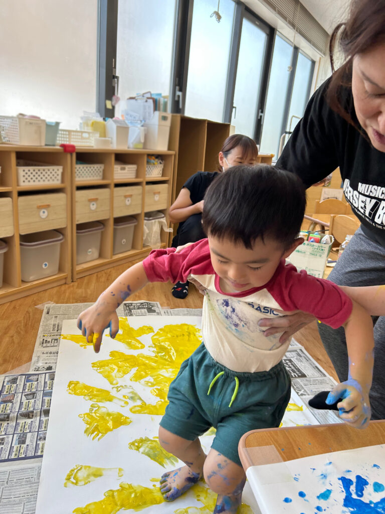 絵の具　夏　土曜保育　土曜日　くじら保育園　淀川園　淀川区　202508-3