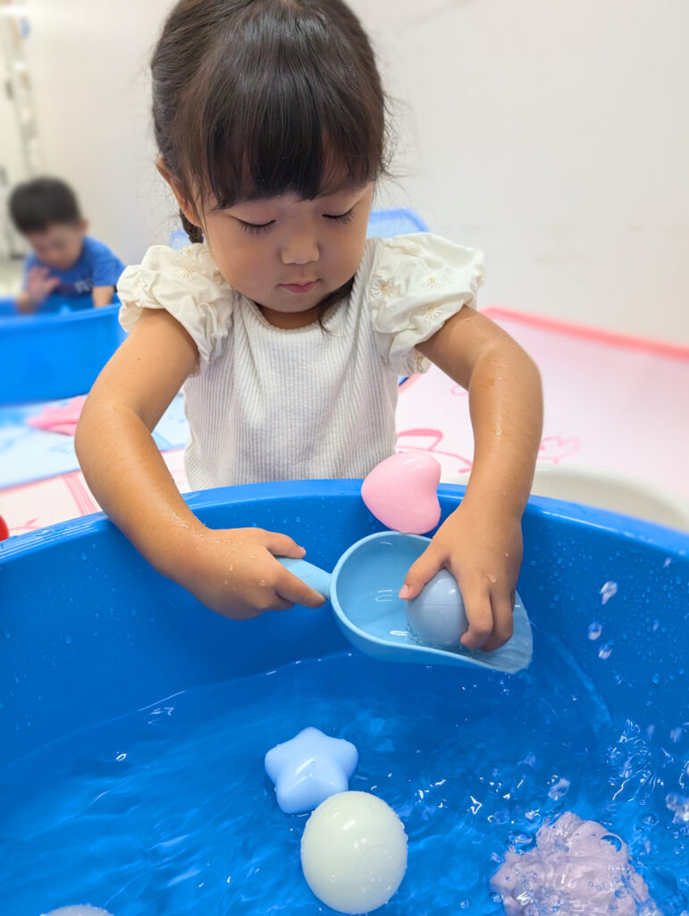 小規模園　水遊び　異年齢　水　くじら保育園　淀川　202508-3
