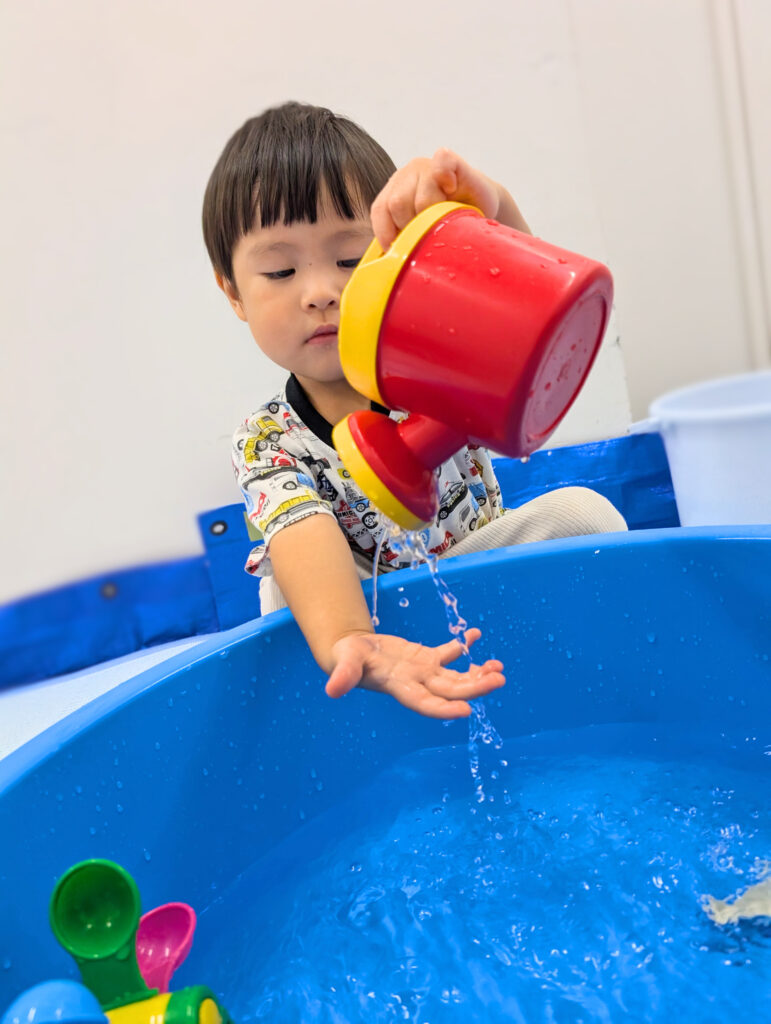 小規模園　水遊び　異年齢　水　くじら保育園　淀川　202508-5