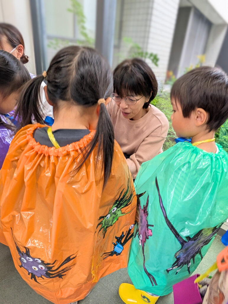 保育園 ハロウィン 大阪 くじら保育園 地域交流 202511-3