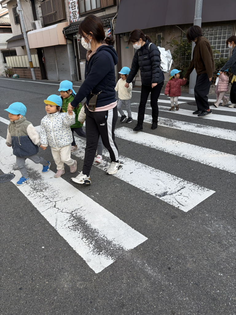 保育園で地震避難訓練 大阪 保育園 くじら保育園 202601-4