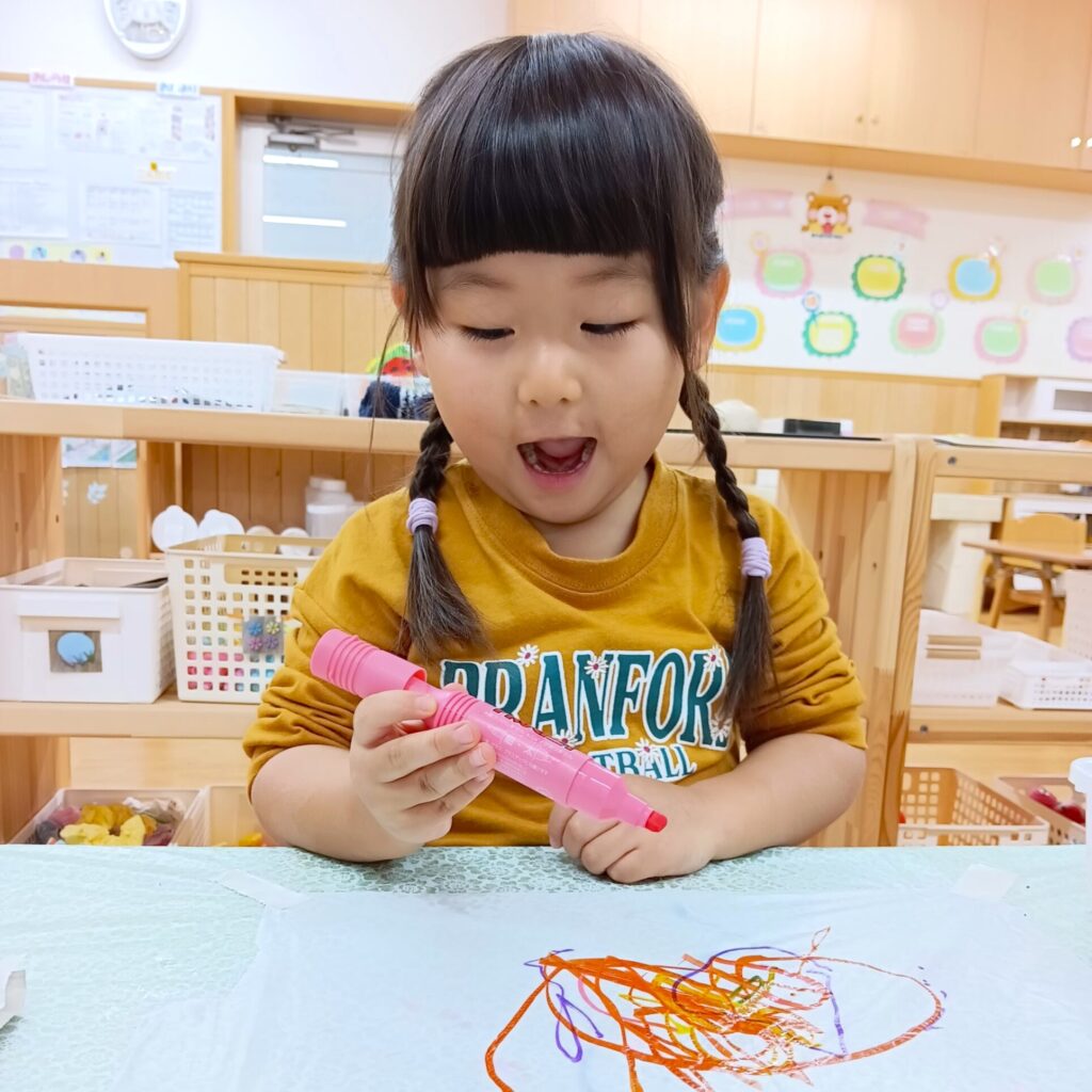 くじら保育園 淀川園のお正月遊びで製作