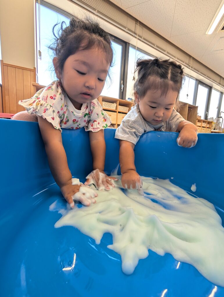 保育園　水遊び　五感　大阪　くじら保育園　202608-1