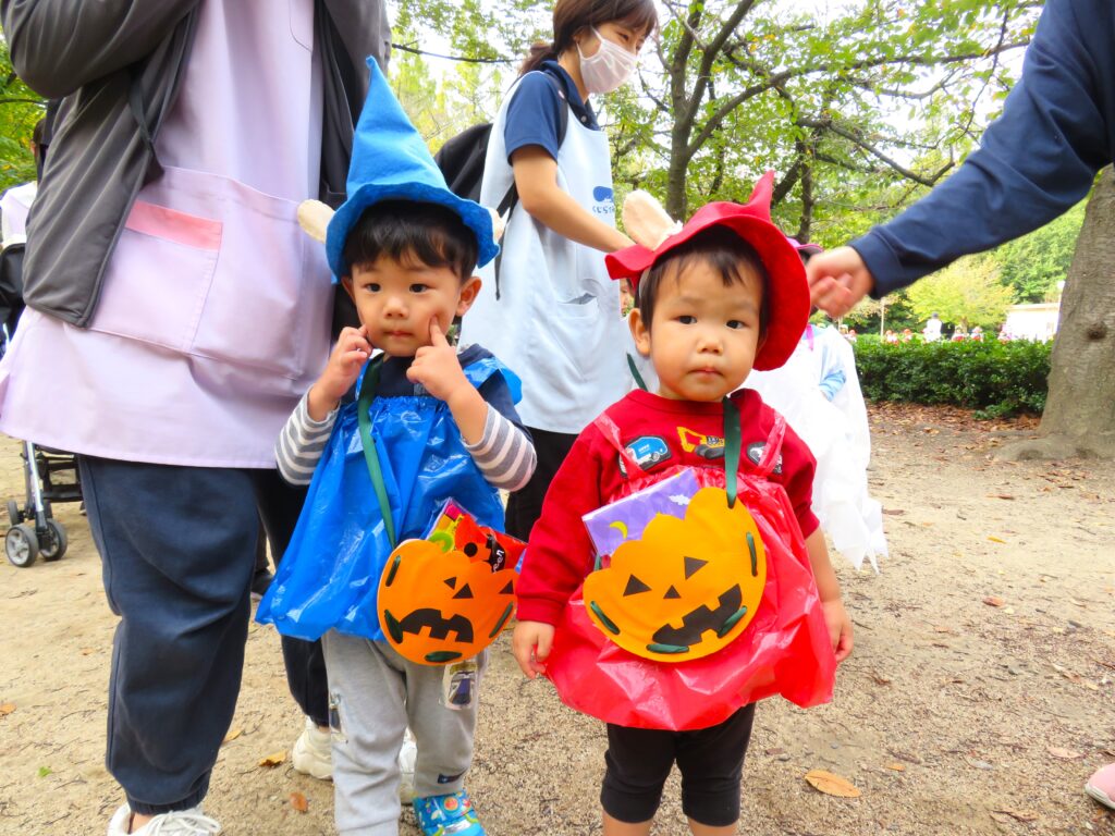 くじら保育園　淀屋橋園　ハロウィン　仮装　バイキング給食　202410-2