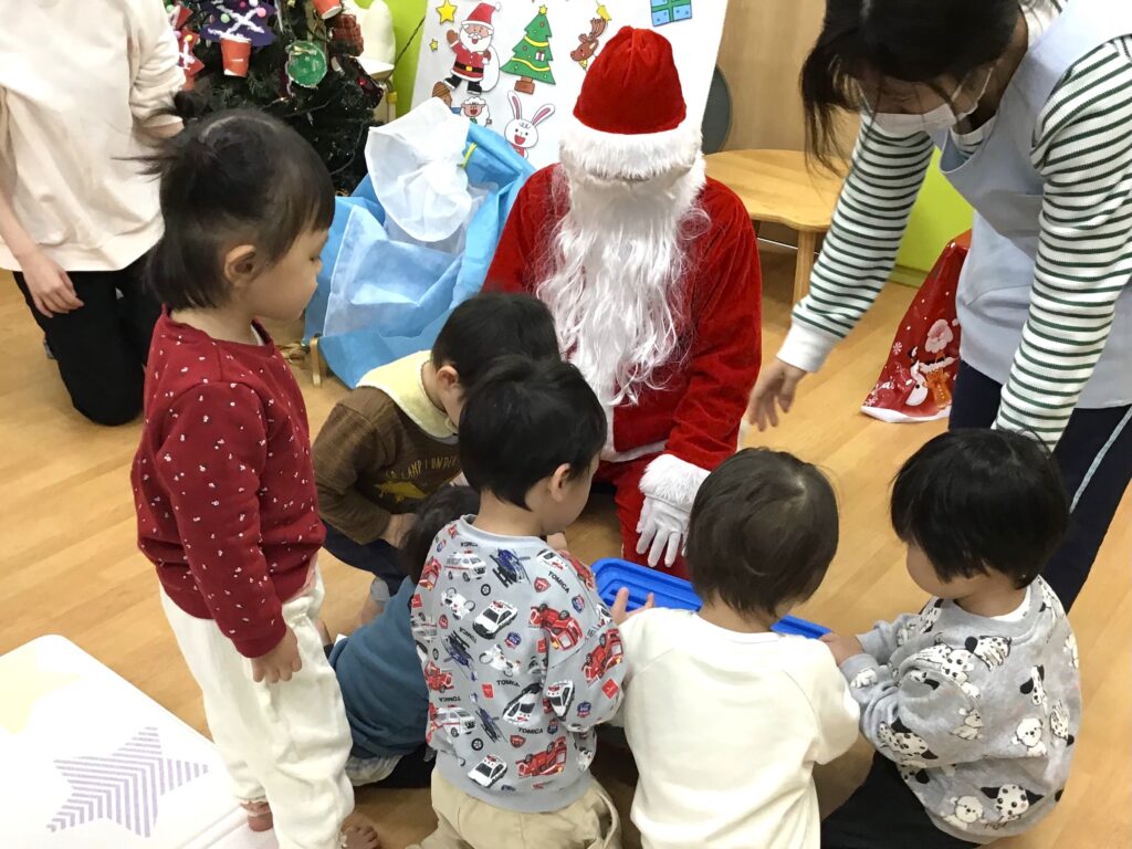 くじら保育園　淀屋橋園　クリスマス　202412-5