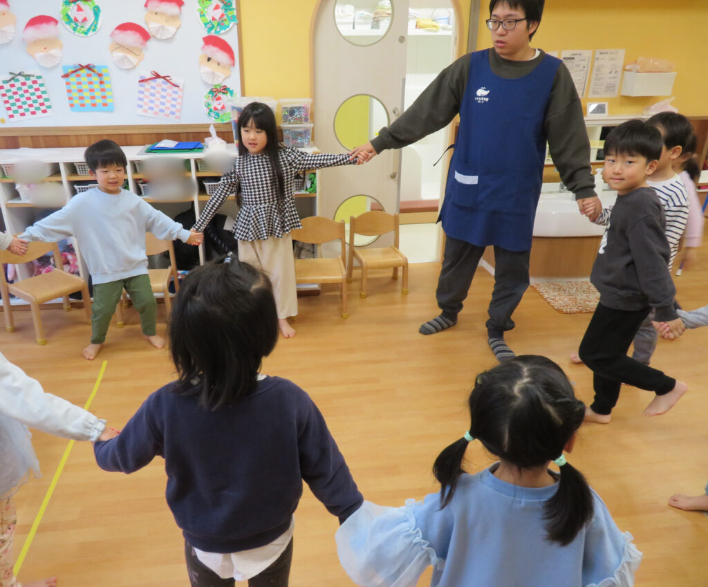 くじら保育園　淀屋橋園　えいごであそぼ　カプラ　202412-6