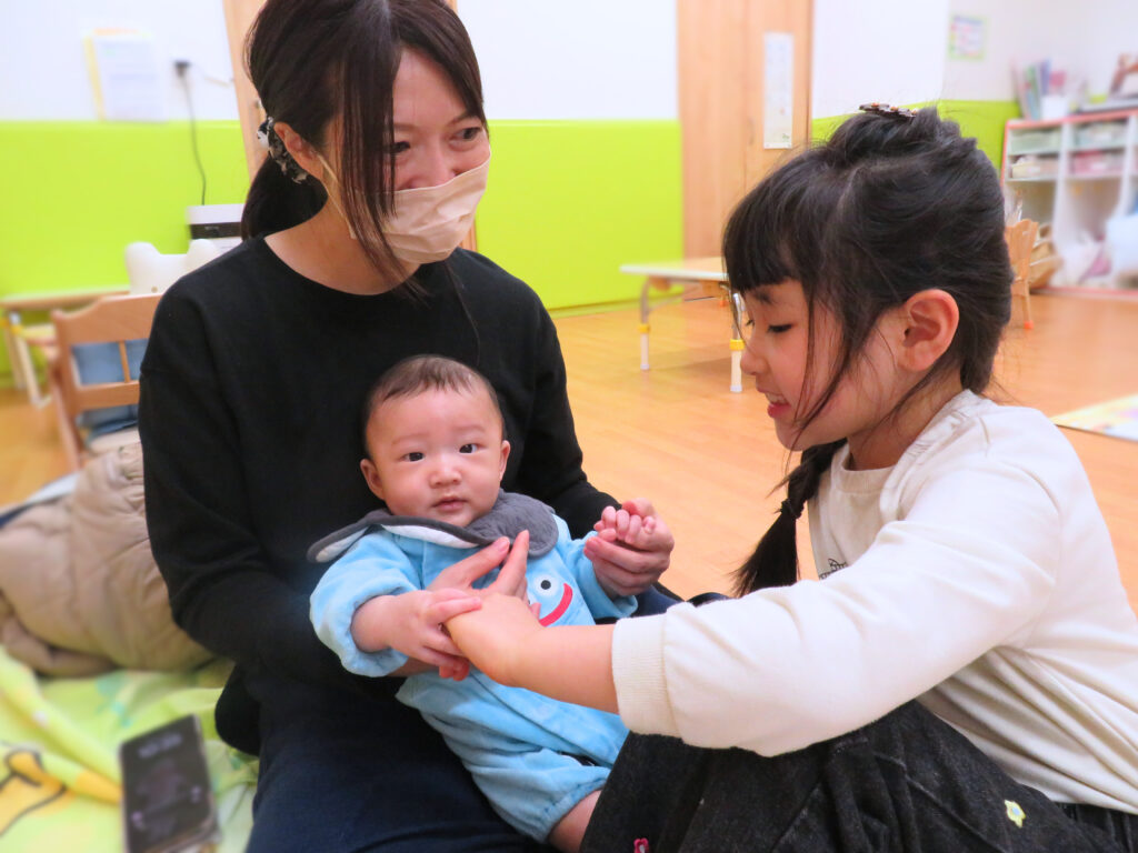 子育て支援 園見学 ふれあい遊び くじら保育園 淀屋橋園 202505-1