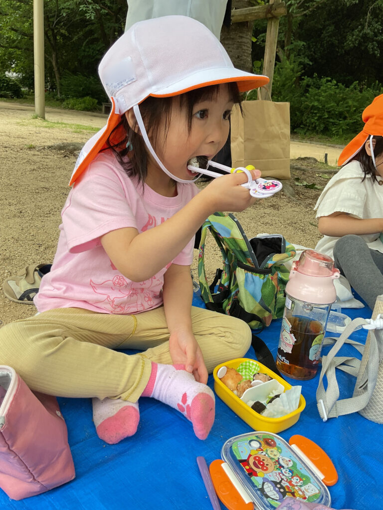 うつぼ公園 遠足 お弁当 しっぽ取り くじら保育園 淀屋橋 大阪 保育園 202506-5