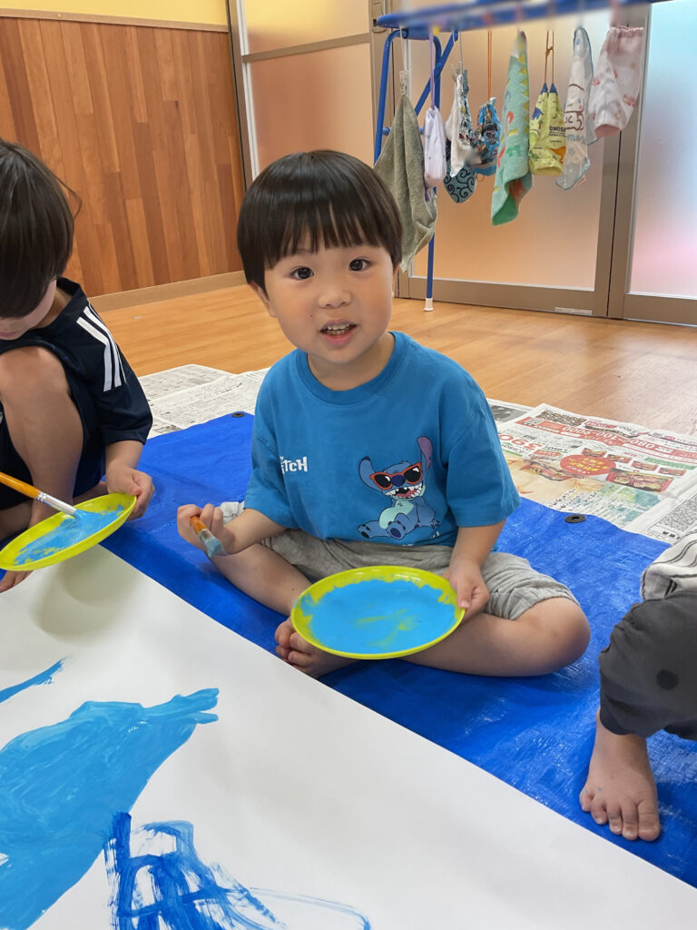 製作　海　幼児　夏　絵の具　くじら保育園　淀屋橋園　大阪　202508-2