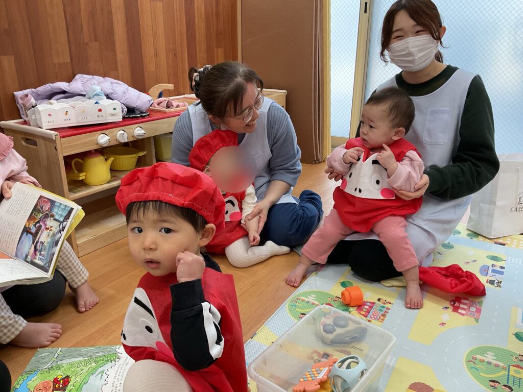 保育園の発表会　劇遊びとハンドベル　大阪　くじら保育園　202602-2