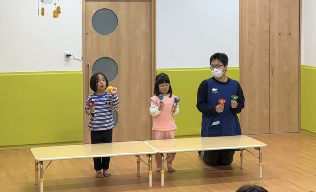 保育園の発表会　劇遊びとハンドベル　大阪　くじら保育園　202602-6