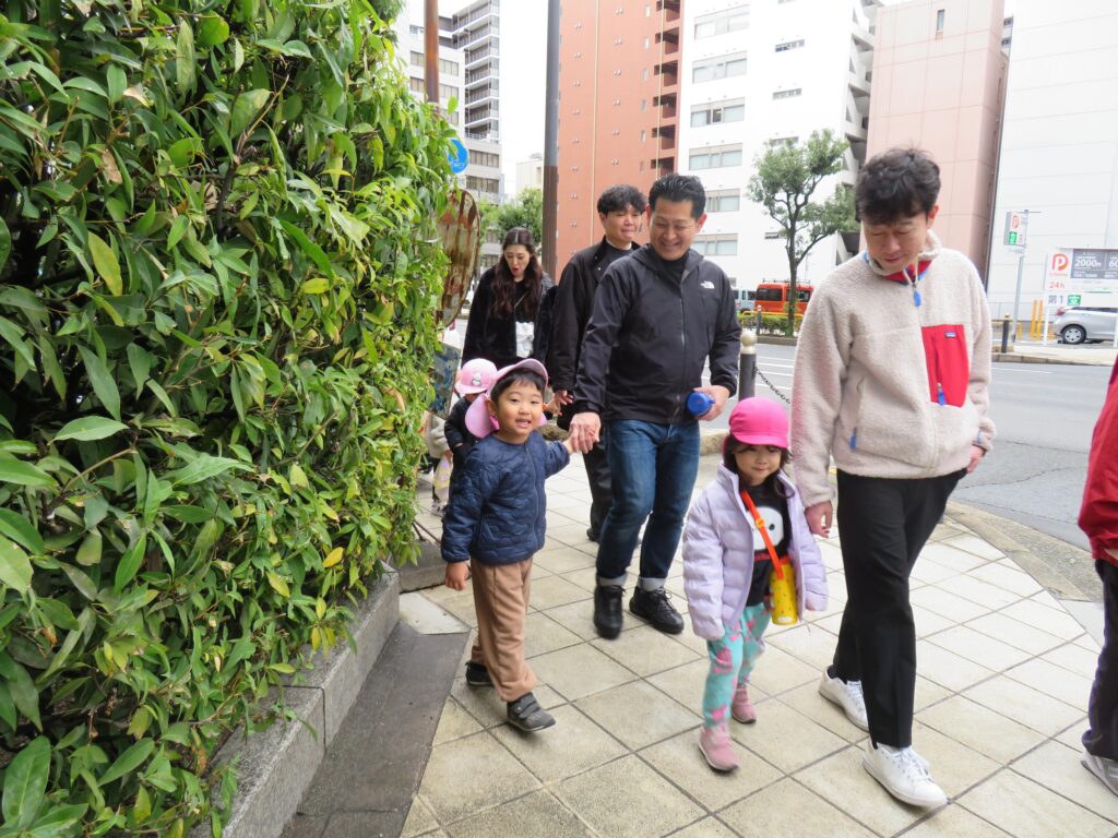 保育園親子遠足 大阪　くじら保育園　202604-1