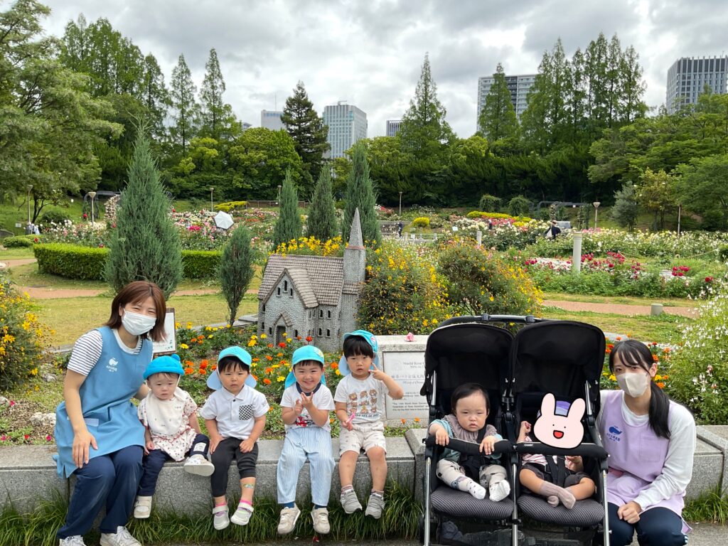 保育園遠足でバラ園と公園へ　大阪　保育園　くじら保育園　202606-2